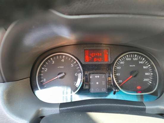 RENAULT-DUSTER-2012