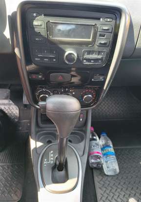 RENAULT-DUSTER-2012