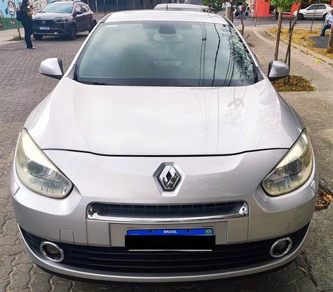 RENAULT FLUENCE 2.0 PRIVILÉGE 16V FLEX 4P AUTOMÁTICO