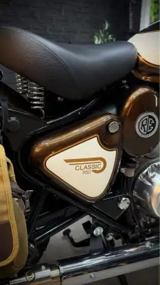 ROYAL ENFIELD-CLASSIC 350 HERITAGE-2026