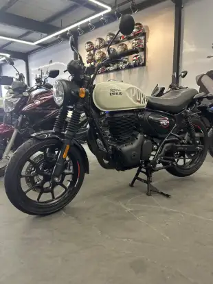 ROYAL ENFIELD-HUNTER 350-2024