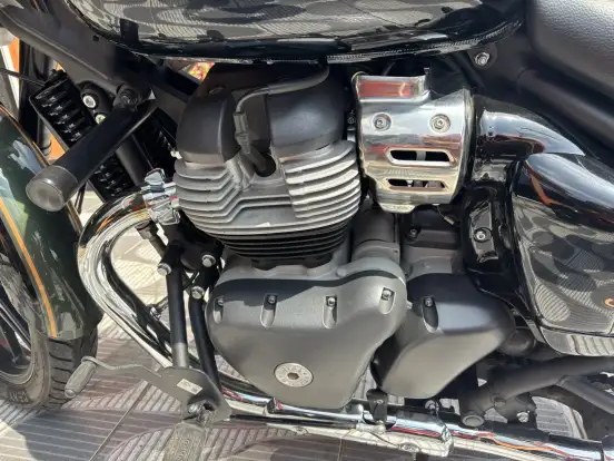 ROYAL ENFIELD-METEOR 650 INTERSTELLAR-2026