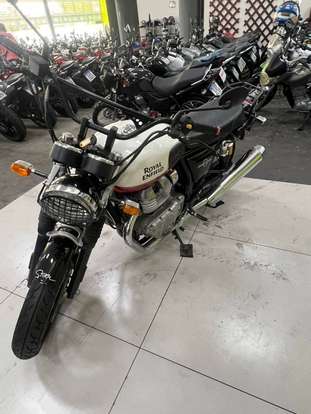 ROYAL ENFIELD-INTERCEPTOR-2024