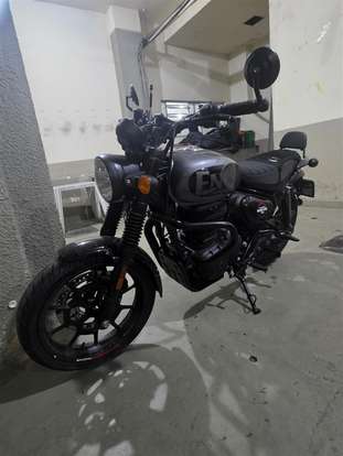 ROYAL ENFIELD-HUNTER 350-2025