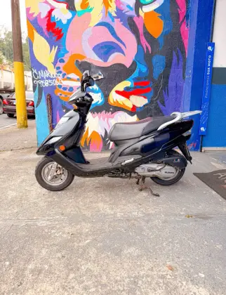 SUZUKI BURGMAN i 