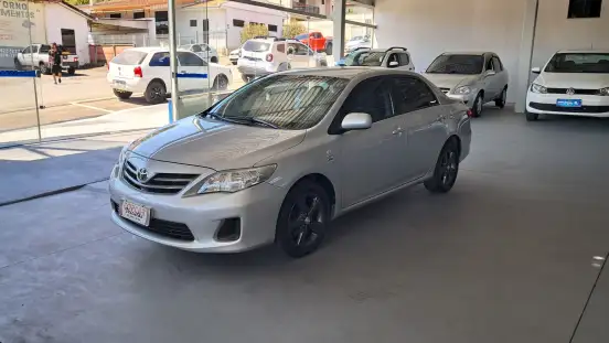 TOYOTA-COROLLA-2013
