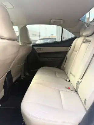 TOYOTA-COROLLA-2018
