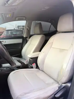 TOYOTA-COROLLA-2018