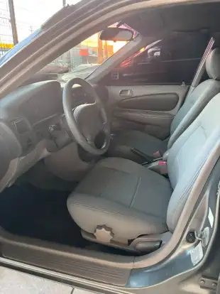 TOYOTA-COROLLA-2001