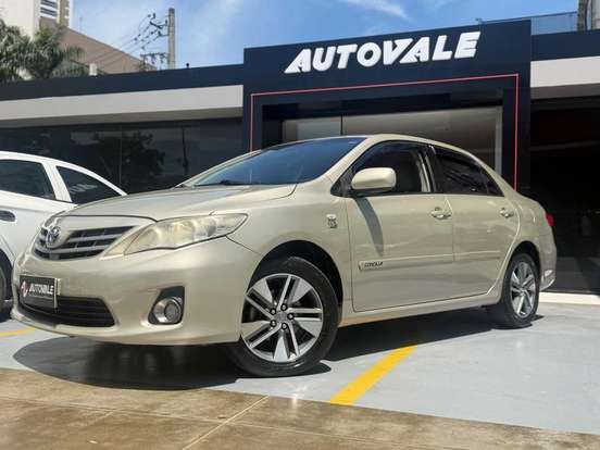 TOYOTA-COROLLA-2012