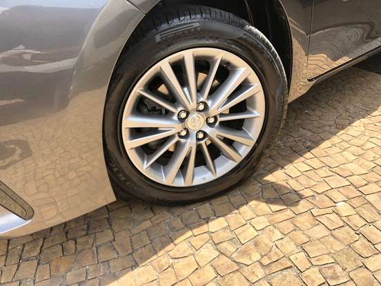 TOYOTA-COROLLA-2018