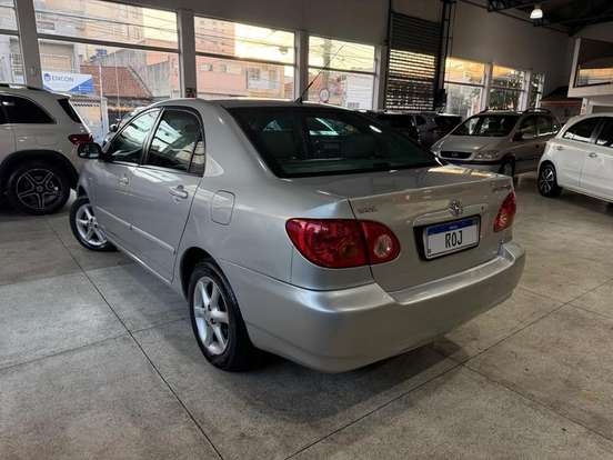TOYOTA-COROLLA-2004