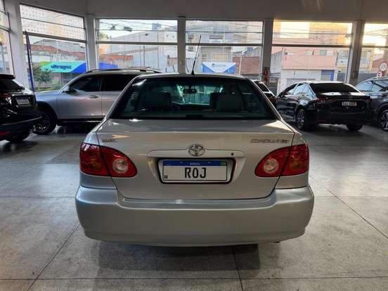 TOYOTA-COROLLA-2004