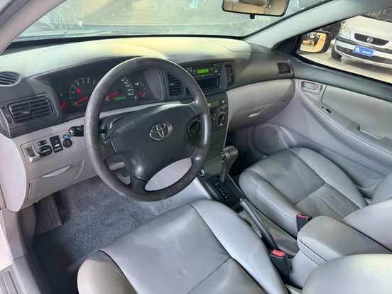 TOYOTA-COROLLA-2004