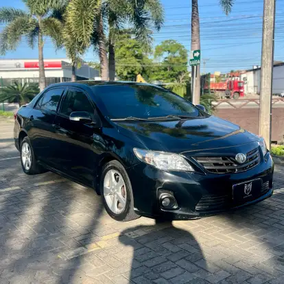 TOYOTA-COROLLA-2013