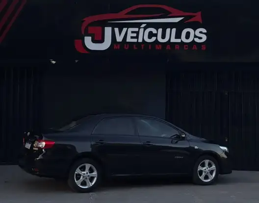 TOYOTA-COROLLA-2011