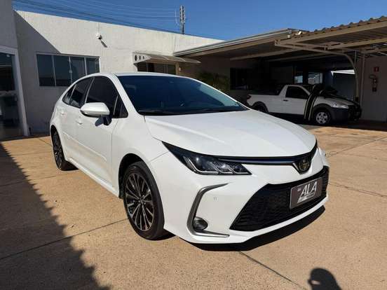 TOYOTA-COROLLA-2024