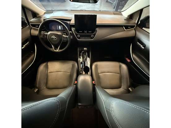 TOYOTA-COROLLA-2024