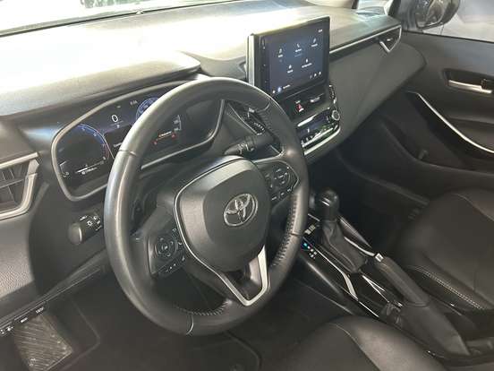 TOYOTA-COROLLA-2023