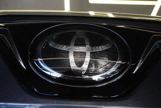 TOYOTA-COROLLA-2023