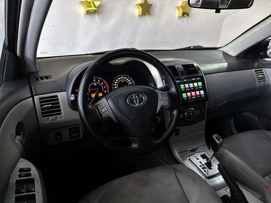 TOYOTA-COROLLA-2011
