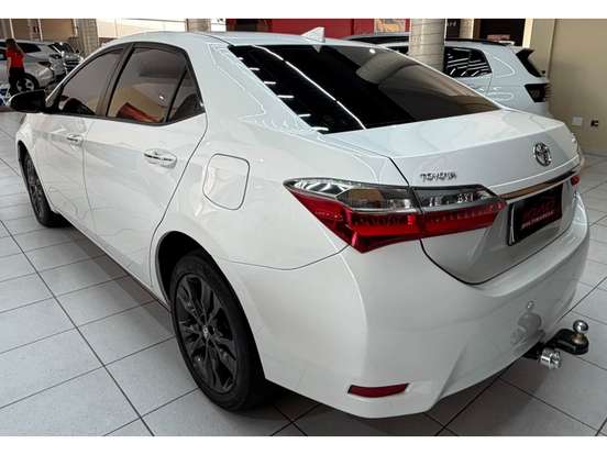 TOYOTA-COROLLA-2018