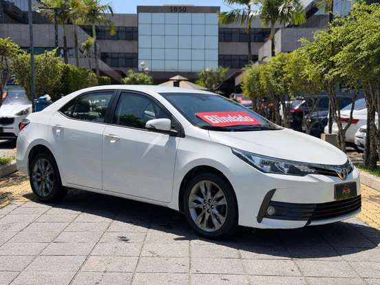 TOYOTA-COROLLA-2018