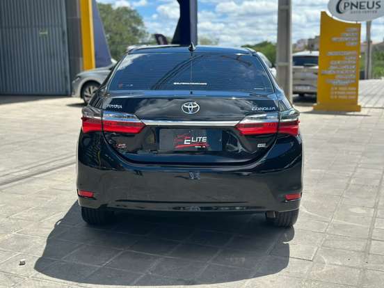 TOYOTA-COROLLA-2018