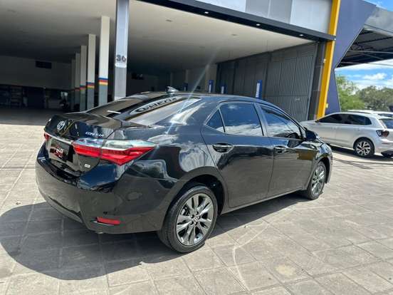TOYOTA-COROLLA-2018