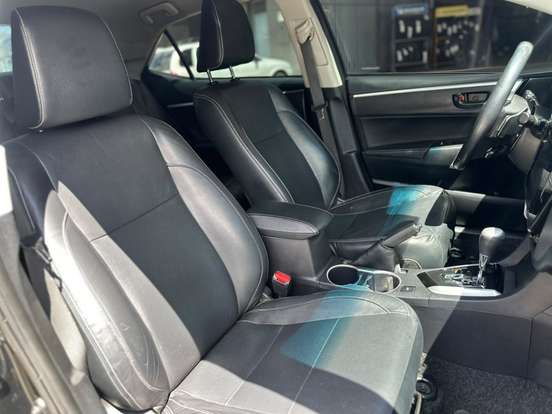 TOYOTA-COROLLA-2018