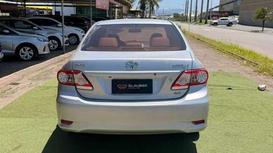 TOYOTA-COROLLA-2013