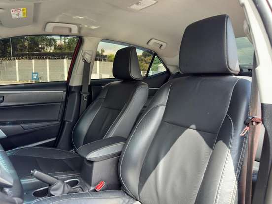 TOYOTA-COROLLA-2018