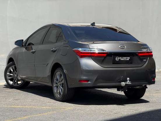 TOYOTA-COROLLA-2018