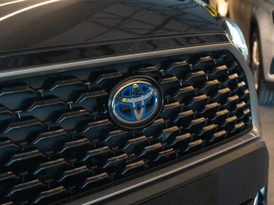 TOYOTA-COROLLA CROSS-2023