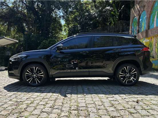 TOYOTA-COROLLA CROSS-2024