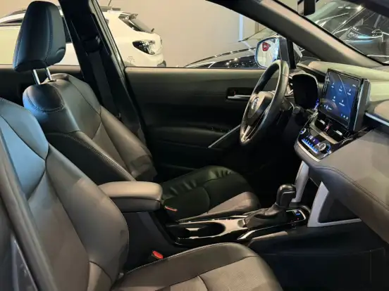TOYOTA-COROLLA CROSS-2023