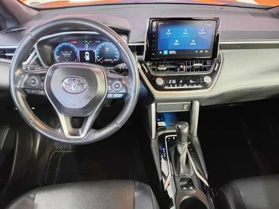 TOYOTA-COROLLA CROSS-2024