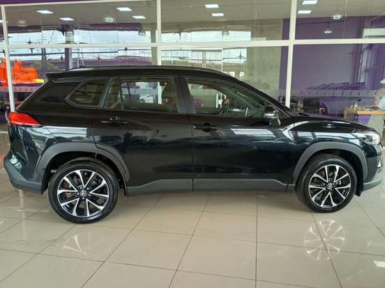 TOYOTA-COROLLA CROSS-2024