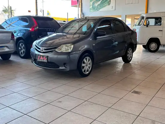 TOYOTA-ETIOS-1.5 XS SEDAN 16V FLEX 4P MANUAL TOYOTA-ETIOS-2014