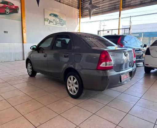 TOYOTA-ETIOS-2014