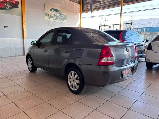 TOYOTA-ETIOS-1.5 XS SEDAN 16V FLEX 4P MANUAL TOYOTA-ETIOS-2014