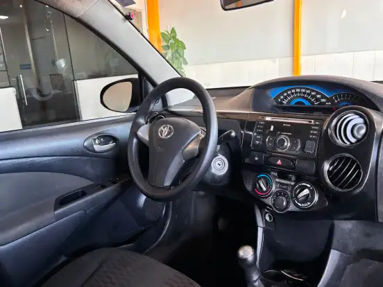 TOYOTA-ETIOS-1.5 XS SEDAN 16V FLEX 4P MANUAL TOYOTA-ETIOS-2014