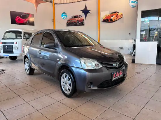 TOYOTA-ETIOS-1.5 XS SEDAN 16V FLEX 4P MANUAL TOYOTA-ETIOS-2014