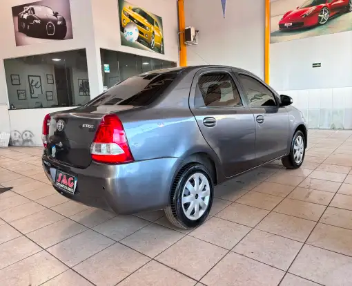 TOYOTA-ETIOS-2014