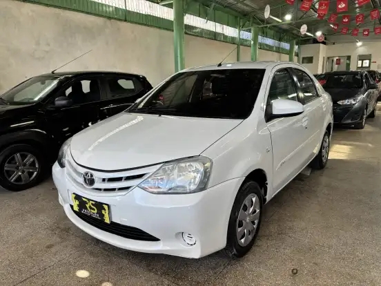 TOYOTA-ETIOS-1.5 XS SEDAN 16V FLEX 4P MANUAL TOYOTA-ETIOS-2015