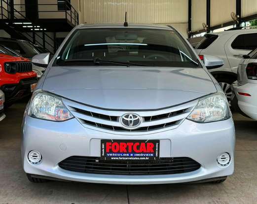 TOYOTA-ETIOS-2016