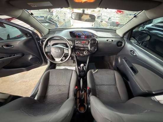TOYOTA-ETIOS-2015
