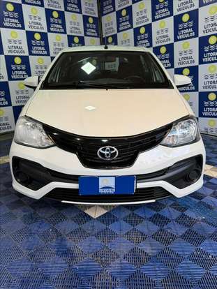 TOYOTA-ETIOS-2019
