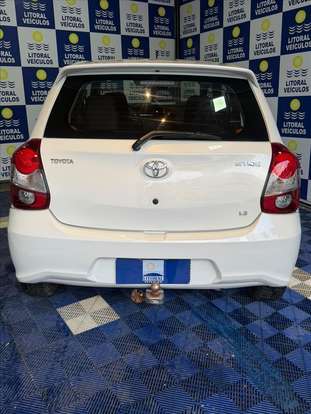 TOYOTA-ETIOS-2019