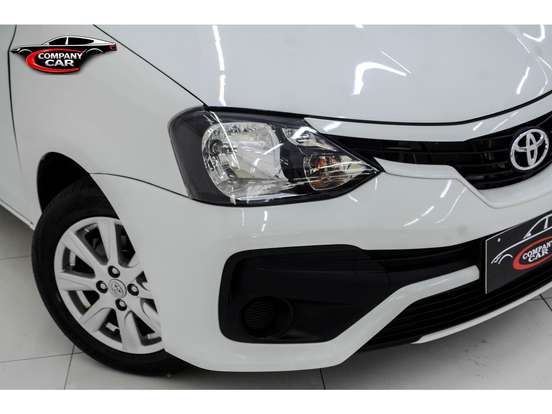 TOYOTA-ETIOS-2021